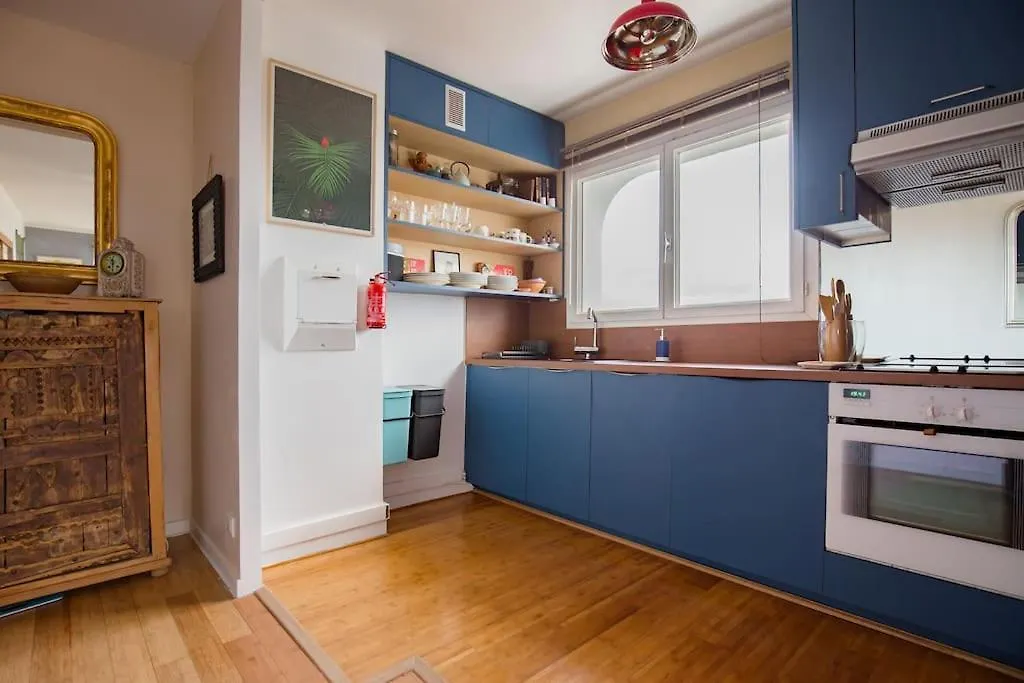 Luxury Apartment With View Car Park Paris