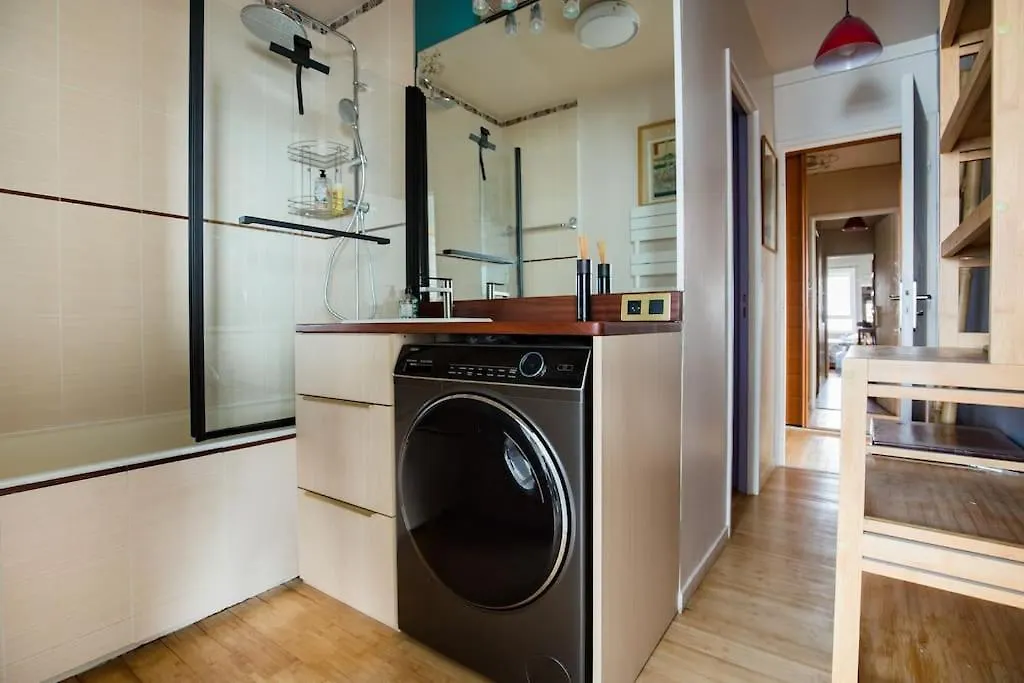 Luxury Apartment With View Car Park Paris