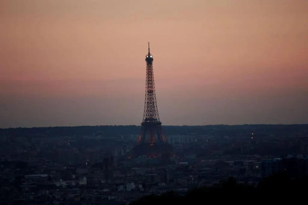 Luxury Apartment With View Car Park Paris