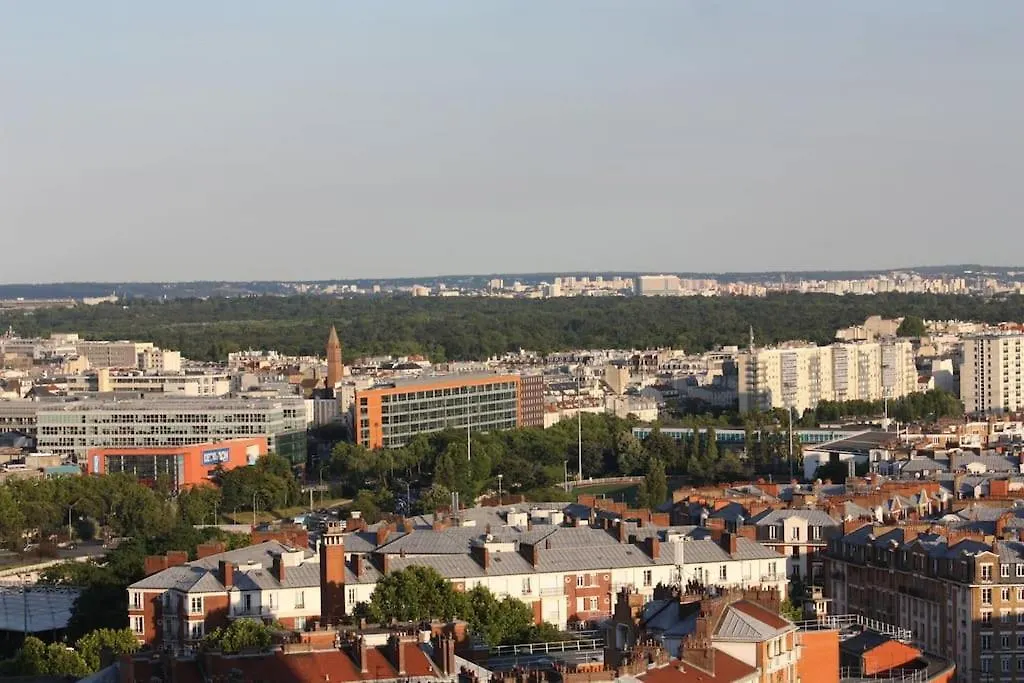Luxury Apartment With View Car Park Paris
